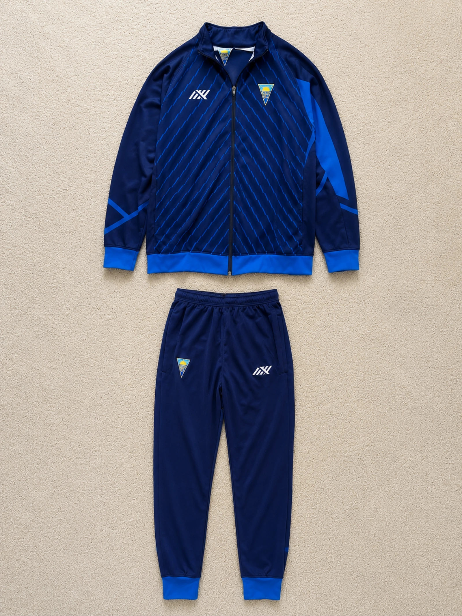Traje de entrenamiento oficial Estoril Praia | talla L – photo 2